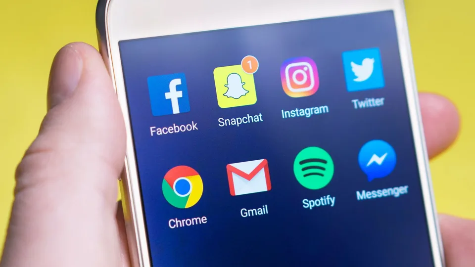 EU pressar TikTok och Meta om spridning av falska nyheter kring migrationskrisen