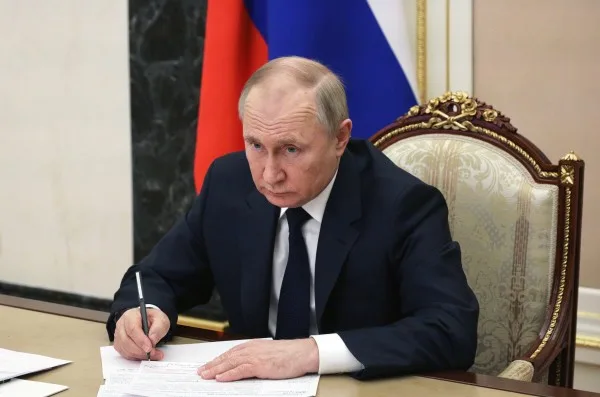 Putin, Batılı gemilere el koyma tehdidinde bulundu