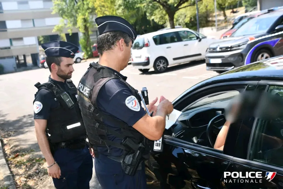 Široka saobraćajna kontrola sprovedena u oblasti Jura od strane vlasti