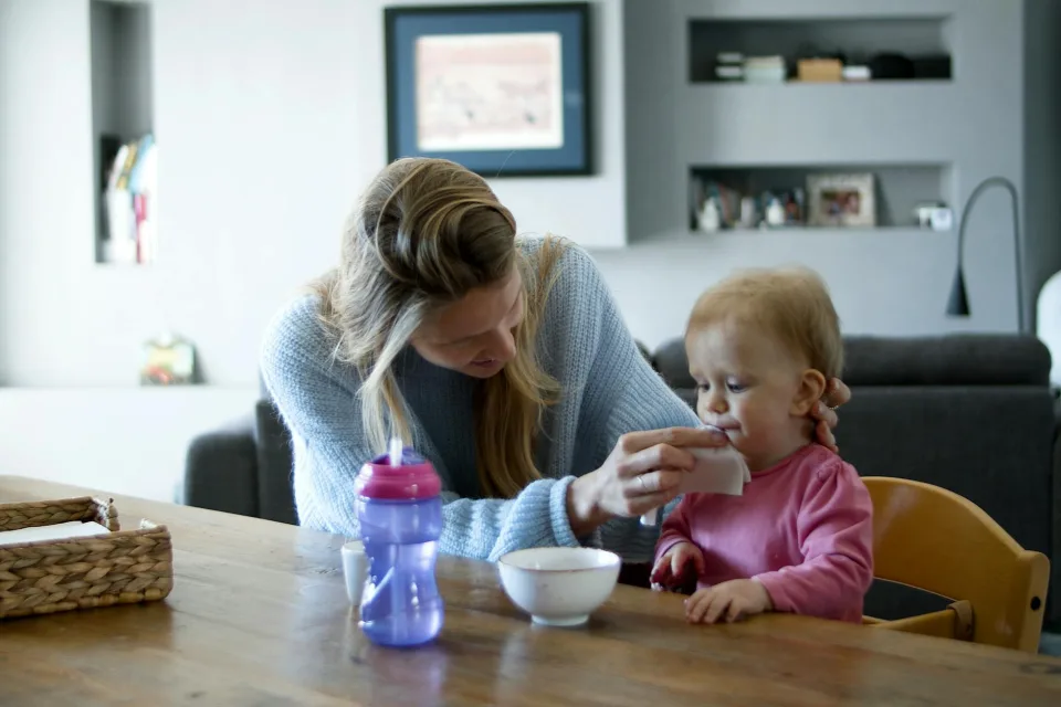 Belgio: richieste urgenti per rafforzare la posizione legale delle baby-sitter nel paese