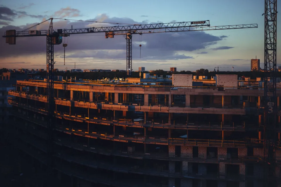 Producția de construcții din zona euro a scăzut în luna iunie