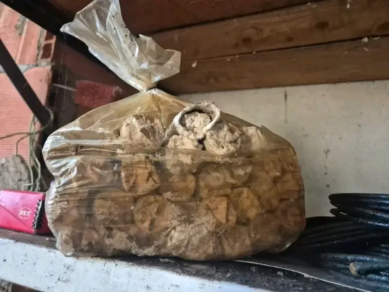 Découverte de vingt bâtons de dynamite et d'une boîte de détonateurs dans un hangar à Vosne-Romanée