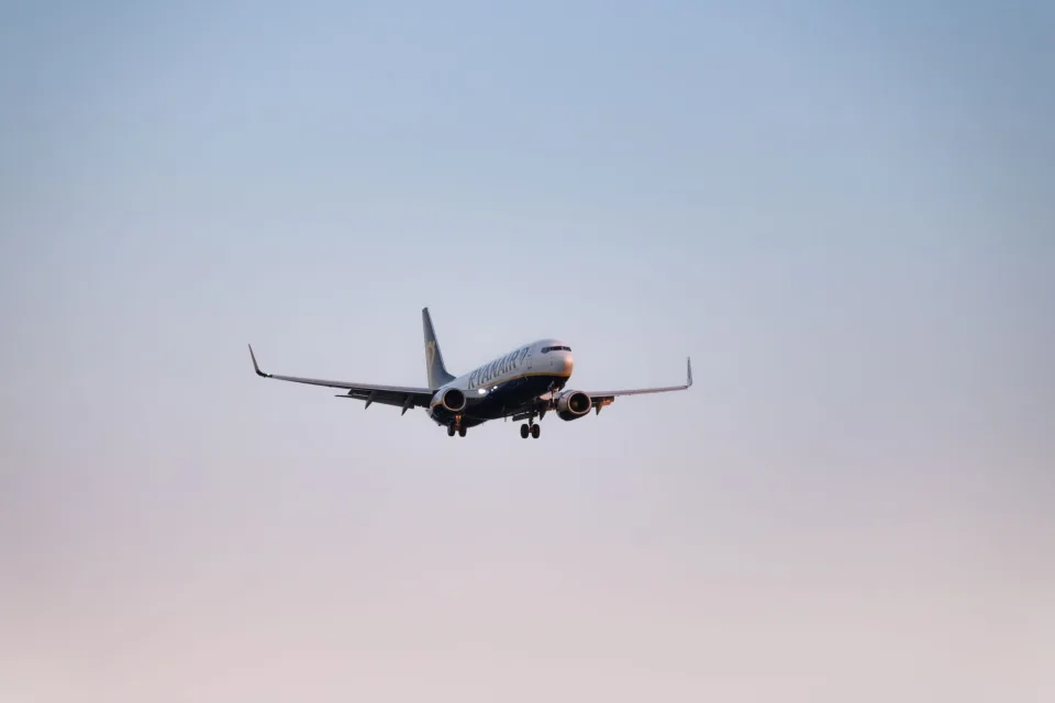 Ryanair visée par une enquête au Royaume-Uni pour frais de réservation de sièges familiaux