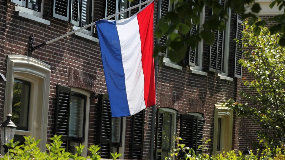 Hollanda’da okullarda Türkçe dahil ana dillere yer verilecek
