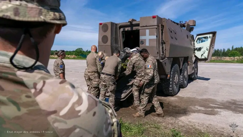 Франция и НАТО провеждат мащабно военно-медицинско учение в Естония