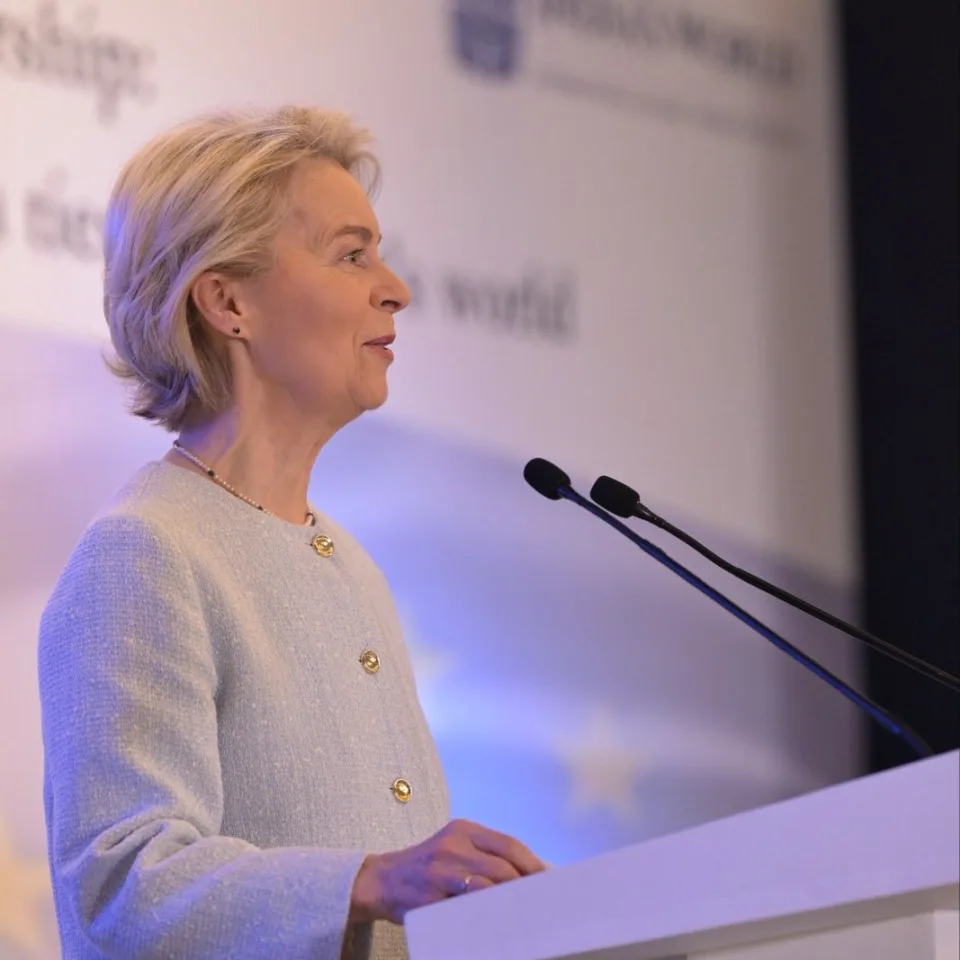 Von der Leyen: Zîrekiya Hunerî Divê Cihê Doktoran Negire