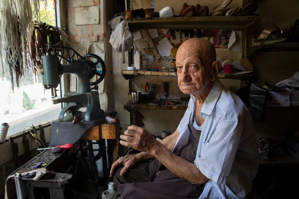בלגיה רשמה זינוק של חמישים ושתיים אחוז במספר העובדים בני שישים וחמש ומעלה.