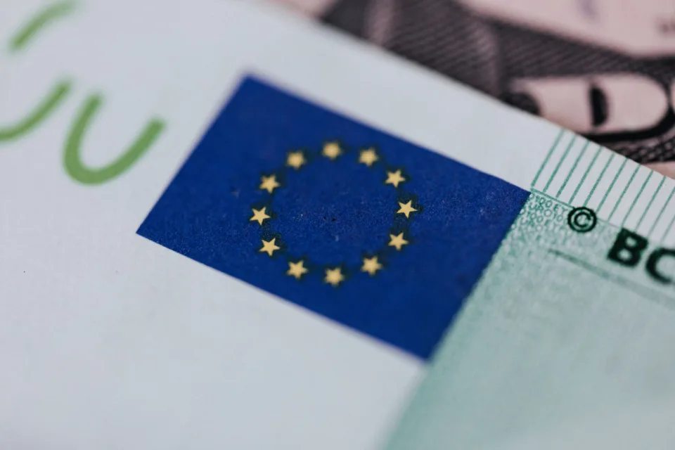 Avrupa Komisyonu, dijital euro için kademeli uygulama planı talep etti