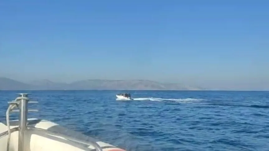 Yunanistan’da Sahil Güvenlik gemisi göçmen teknesine çarptı: 6 kişi öldü