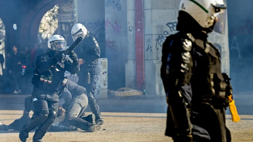 Belçika'da öğrenci gösterilerinde polis şiddeti iddialarına 26 şikayet