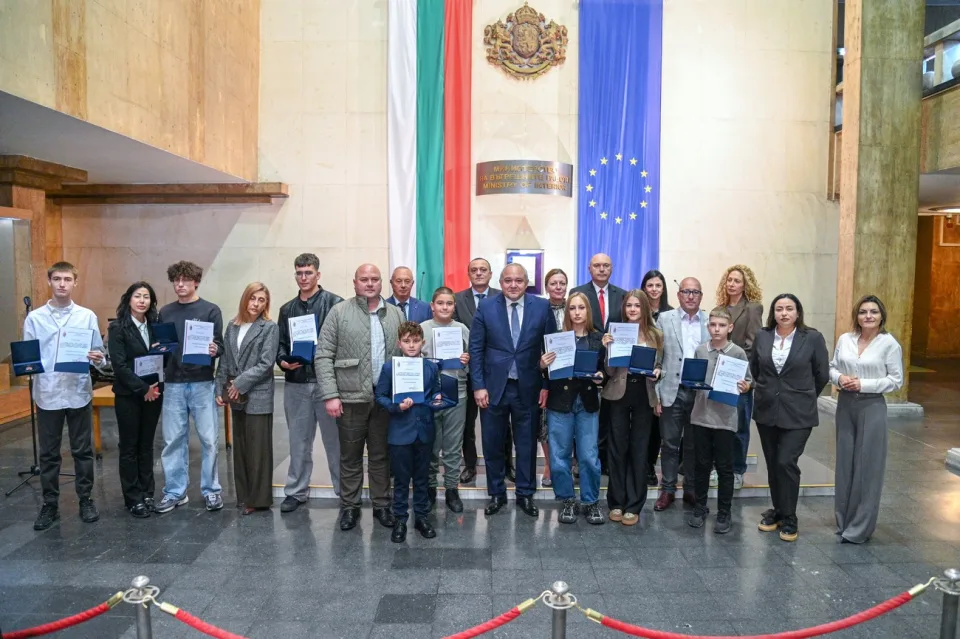 Bulgaristanê 9 zarok û ciwan ji ber wêrekî û rastgoyiyê xelat kirin