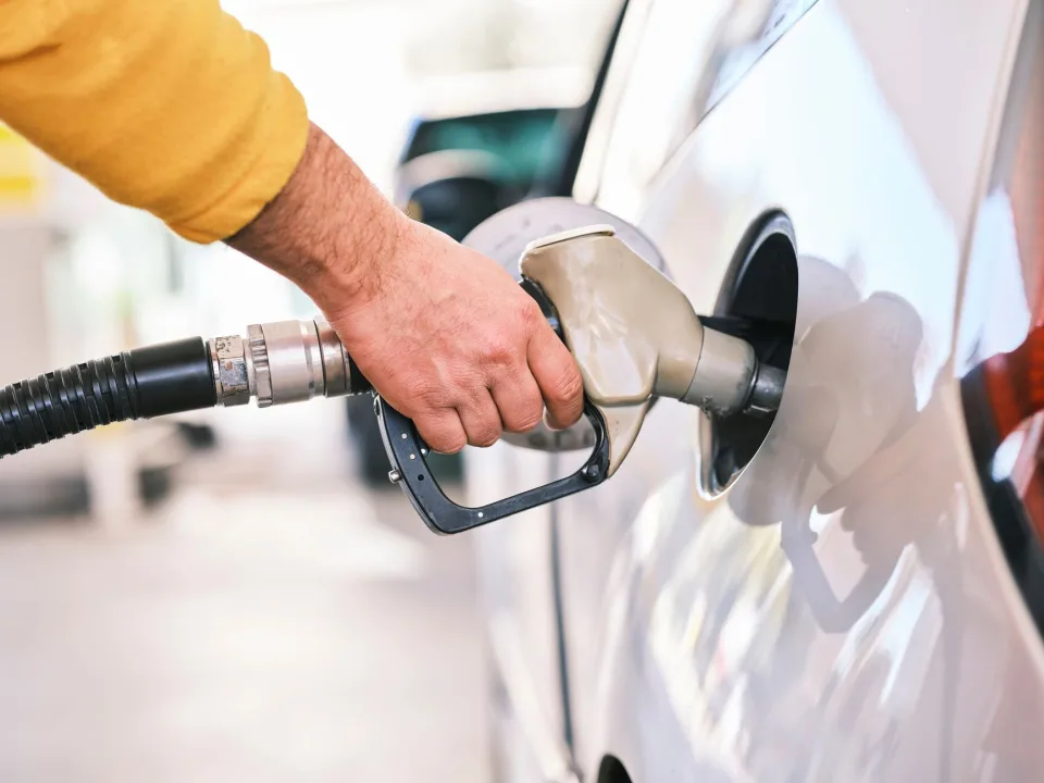 Almanya'da enerji fiyatları kışı pahalılaştırıyor: Akaryakıt ve gaz zamlandı