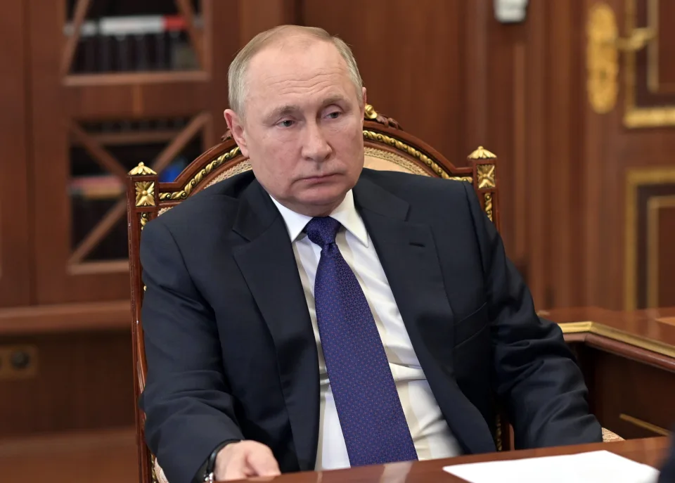 Putin Avropadakı etirazların Rusiya tərəfindən təşkil edildiyi iddialarını rədd etdi
