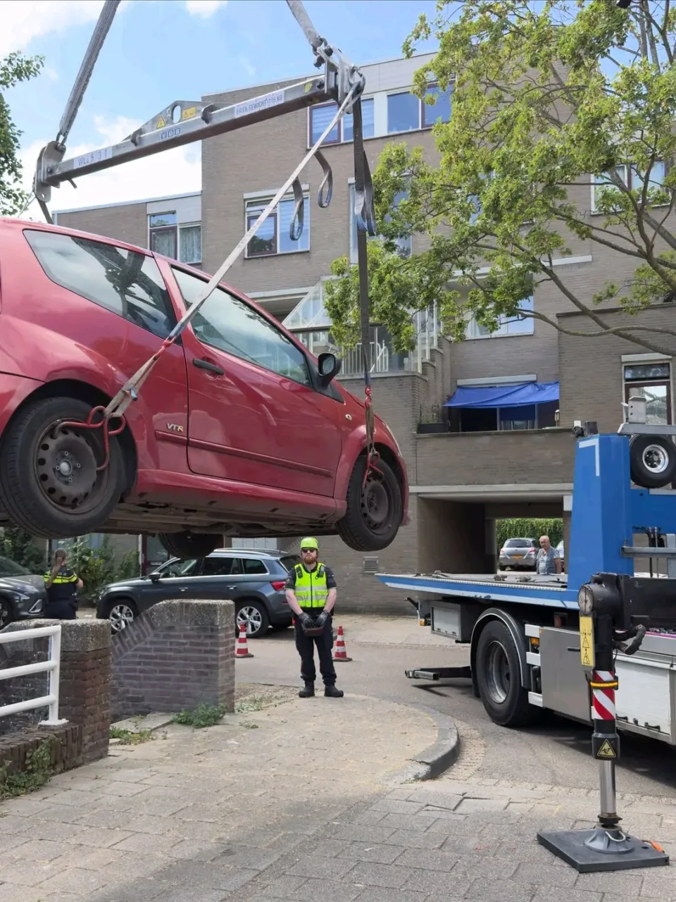 Un agent communal renversé par une voiture à Den Haag, le conducteur immédiatement interpellé