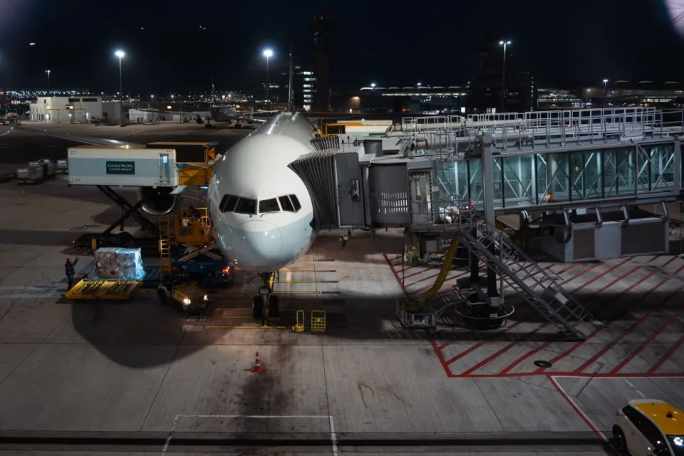 La Belgique grimpe à la troisième place du transport aérien de fret en Europe pour deux mille vingt-cinq