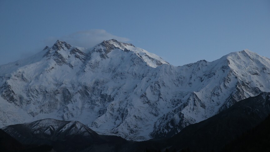 Polonyalı dağcı Nanga Parbat zirvesine oksijensiz tırmanışla tarih yazdı