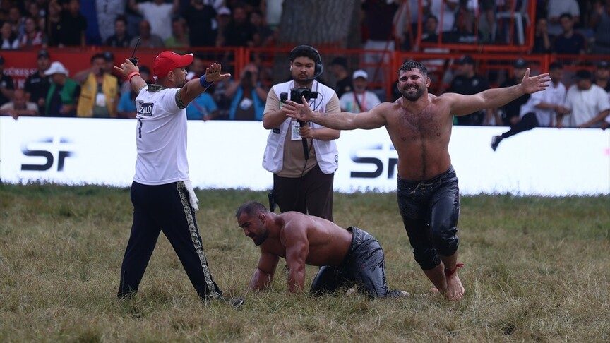 665. Tarihi Kırkpınar Yağlı Güreşleri'nde Altın Kemer Erkan Taş'ın