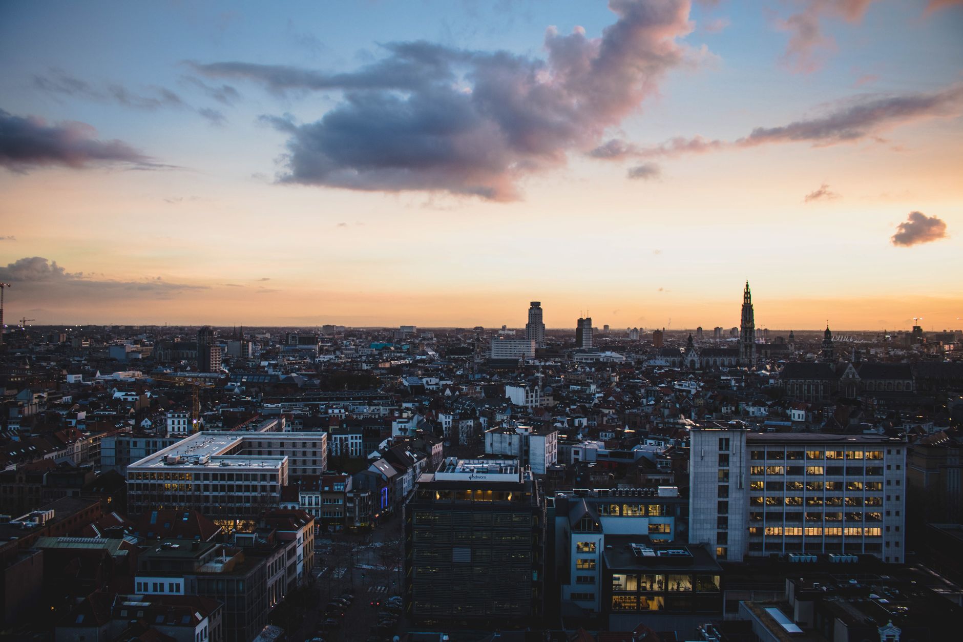 Het aantal gezinnen dat een nieuw huis kan kopen in België blijft verder dalen.