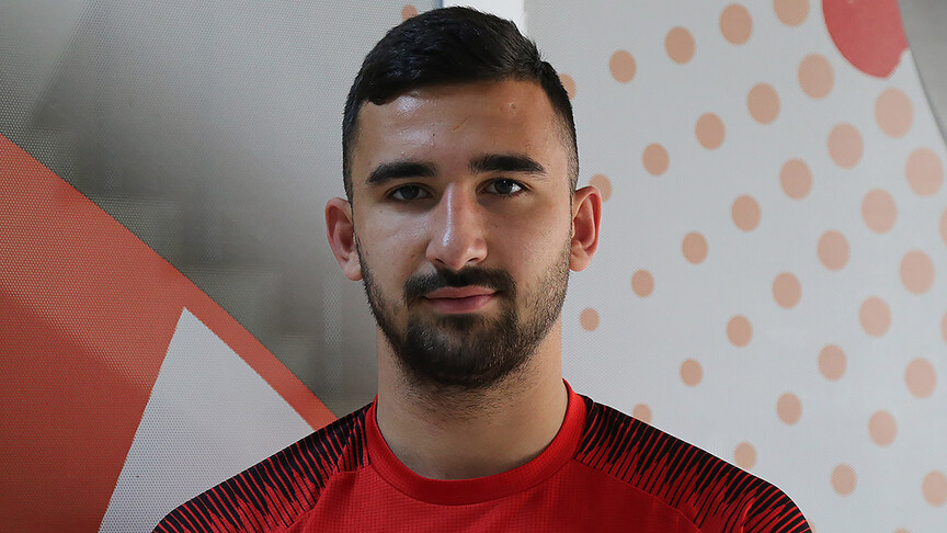 Başakşehir, Genç Stoper Emin Bayram'ı 4 Yıllığına Kadrosuna Kattı