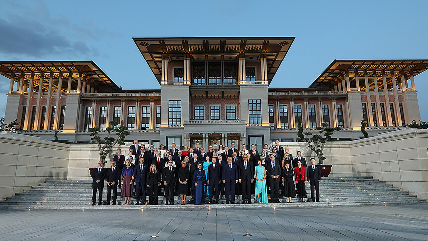 Emine Erdoğan’dan NATO Zirvesi Liderleri ve Eşleri Onuruna Akşam Yemeği