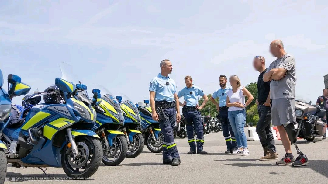 Morbihan bölgesinde motosiklet sürücülerine özel bir eğitim etkinliği düzenlendi.