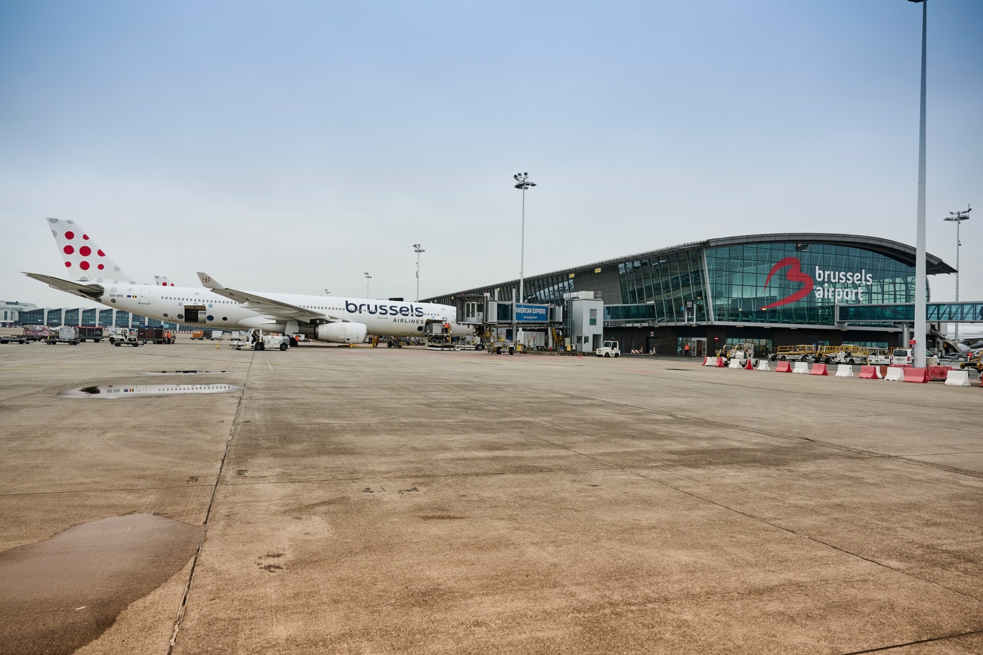 Brüsseler Flughafen verzeichnet Wachstum bei Passagieren und Fracht im ersten Halbjahr zweitausendsechsundzwanzig